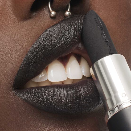 MACXIMAL SILKY MATTE LIPSTICK CAVIAR